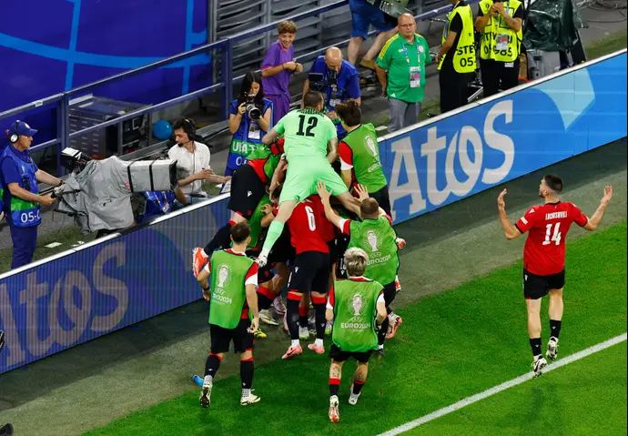 שחקני נבחרת גאורגיה חוגגים