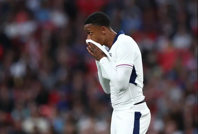 אזרי קונסה נבחרת אנגליה