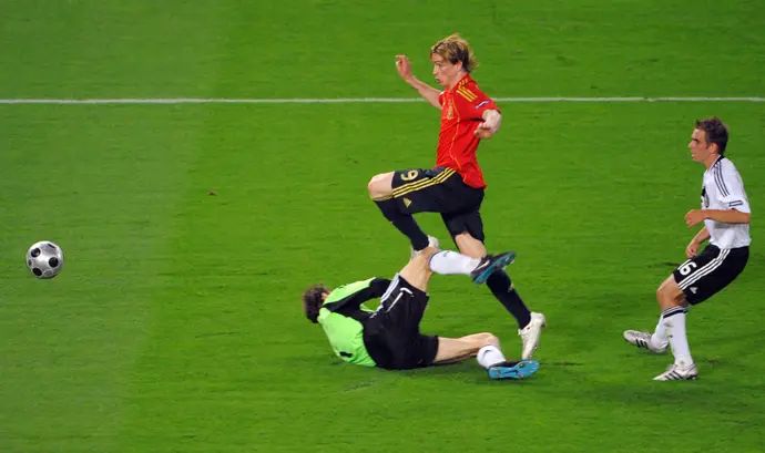 פרננדו טורס כובש עבור נבחרת ספרד בגמר יורו 2008 מול נבחרת גרמניה