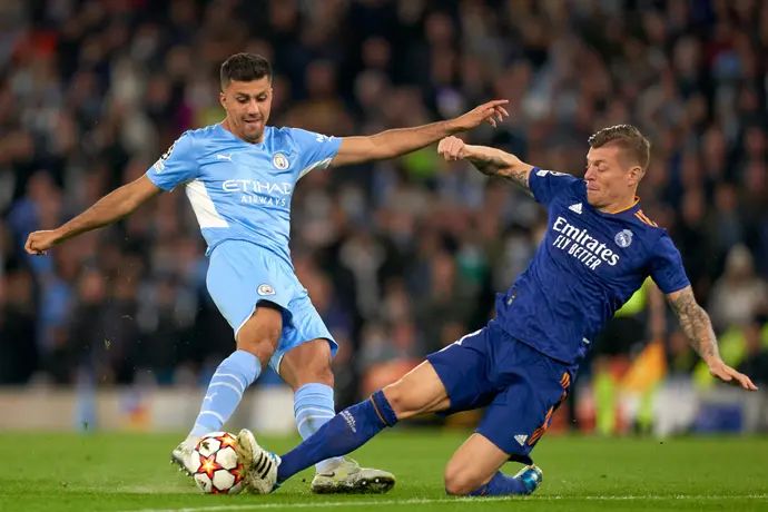 רודרי מול טוני קרוס