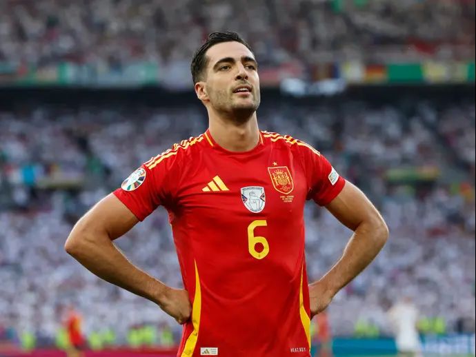 מיקל מרינו ספרד חוגג