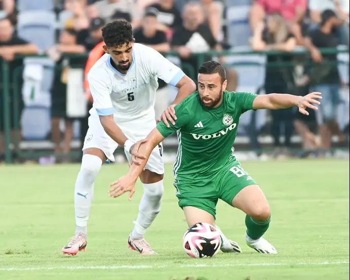 דיא סבע מכבי חיפה לצד רוי רביבו הנבחרת האולימפית של ישראל