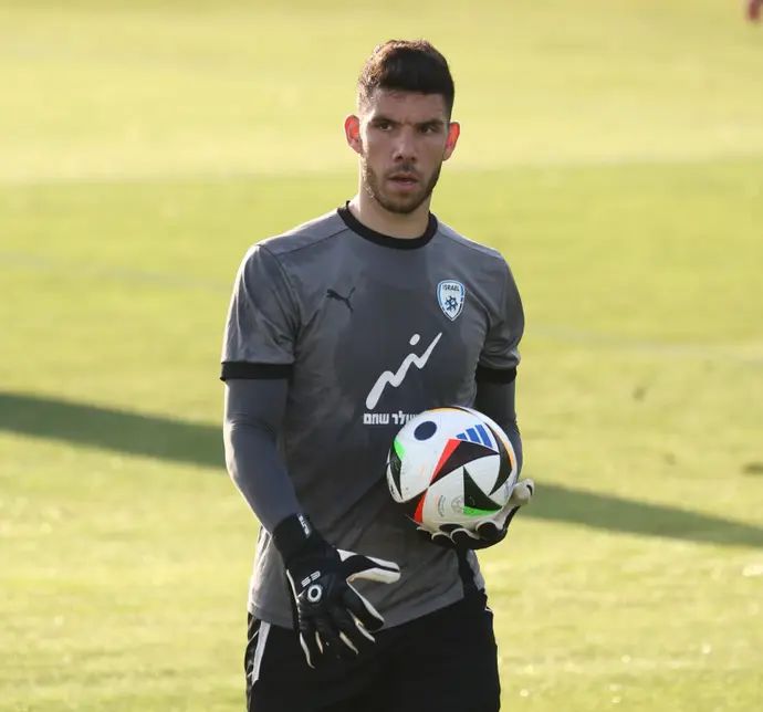 עומרי גלזר באימון נבחרת ישראל
