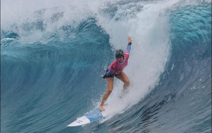 גולשת הגלים ענת ליליאור