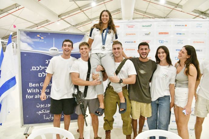 גולשת הרוח שרון קנטור בנתב"ג