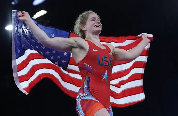 עמית אלור אחרי הזכייה במדליית זהב באולימפיאדת פריז 2024