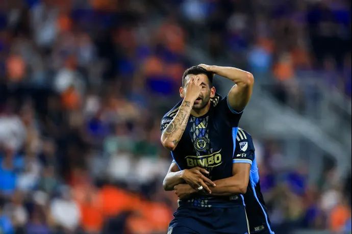 תאי בריבו, פילדלפיה יוניון, חוגג