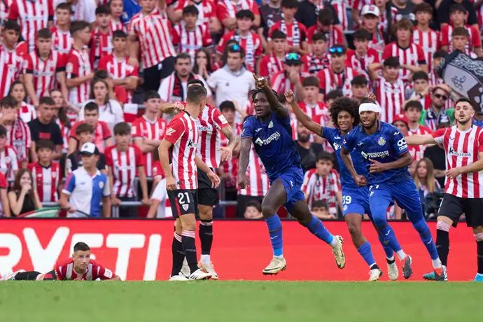 כריסטנטוס אוצ'ה שחקן חטאפה חוגג שער