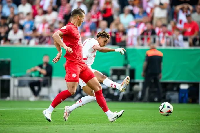 אנטוניו נוסא שחקן ר.ב. לייפציג כובש שער