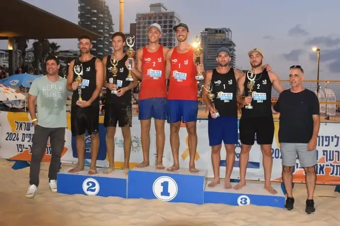 נקבעו אלופי הארץ בכדורעף חופים