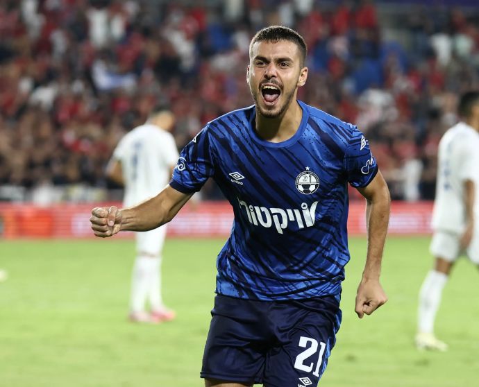 זאהי אחמד, שחקן הפועל באר שבע