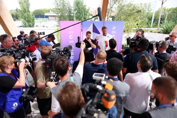 יורגן קלופ לצד חברו וויטק צ'יז במשחקים הפראלימפיים