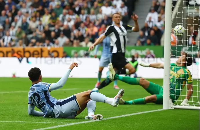 ברנן ג'ונסון טוטנהאם