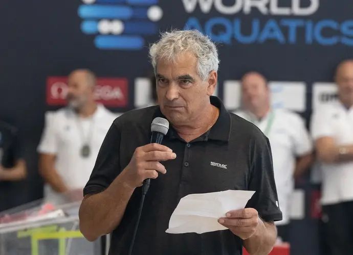 מנכ"ל איגוד השחייה מיקי גפן