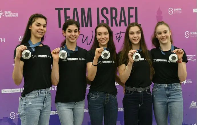 הדר פרידמן, דיאנה סברצוב, רומי פריצקי, אופיר שחם, שני בקנוב