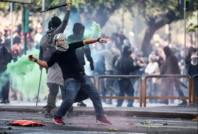 מפגין פרו פלסטיני ברומא, איטליה