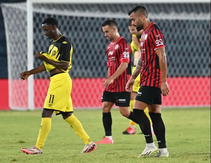 טימו מוזי בית"ר ירושלים לצד שחר פיבן הפועל ירושלים