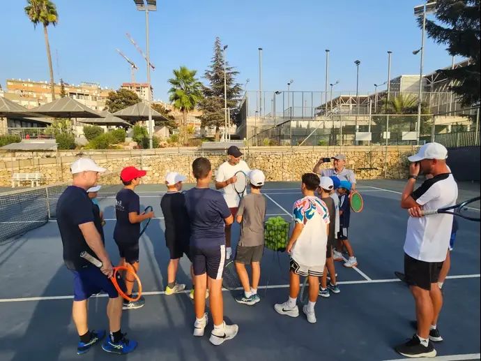 אנדי רם במרכז הטניס והחינוך בירושלים