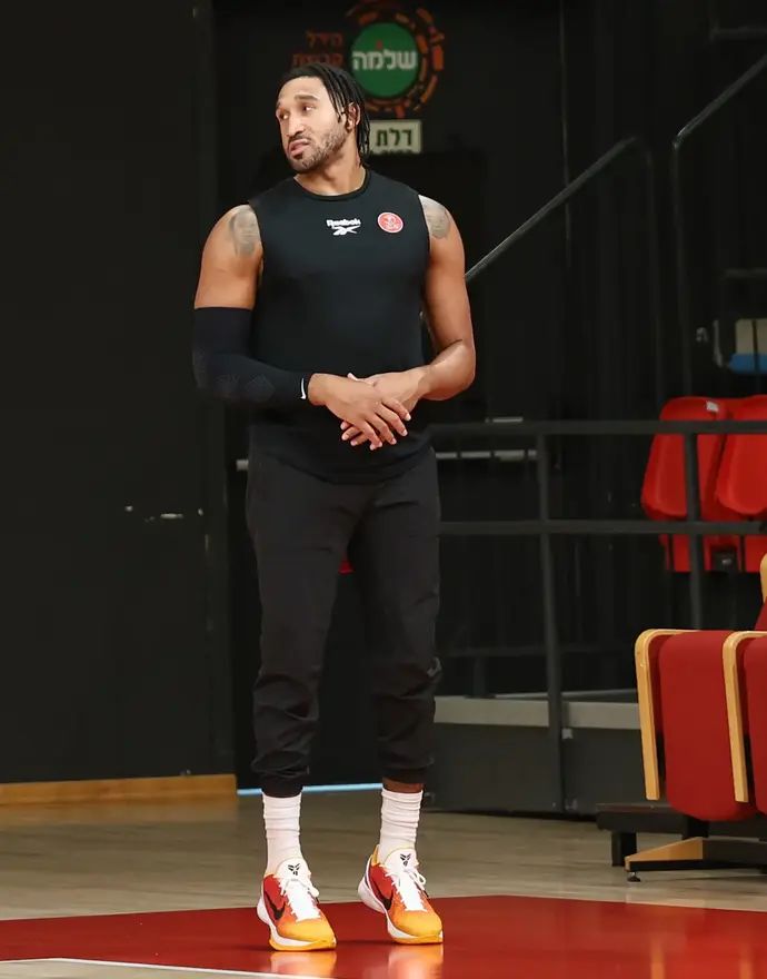 שחקן הפועל תל אביב, איש ווינרייט