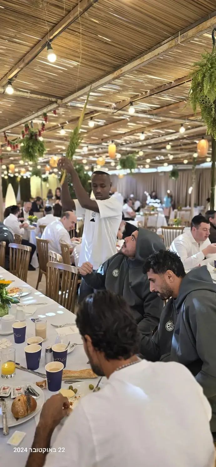 שחקני מכבי חיפה במלון לאונרדו