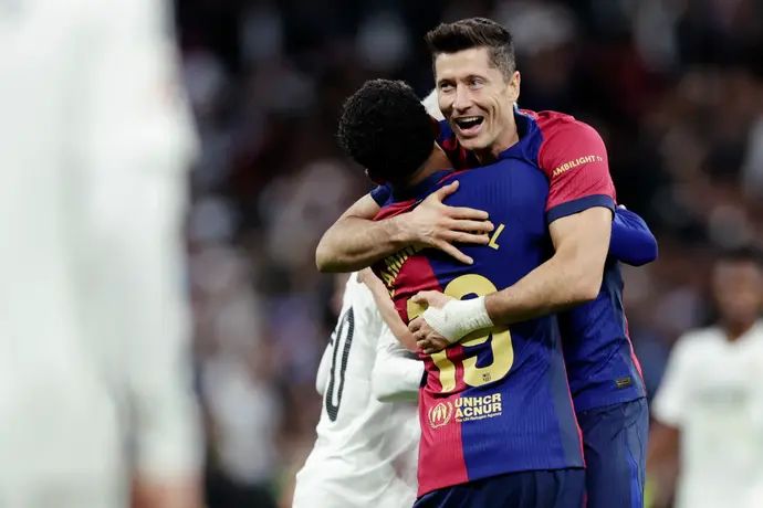 שחקן ברצלונה לאמין ימאל, רוברט לבנדובסקי