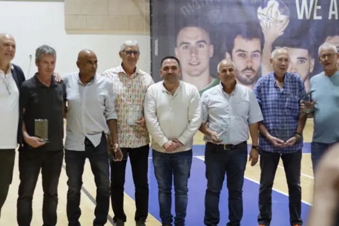מחווה לשחקני העבר של רחובות