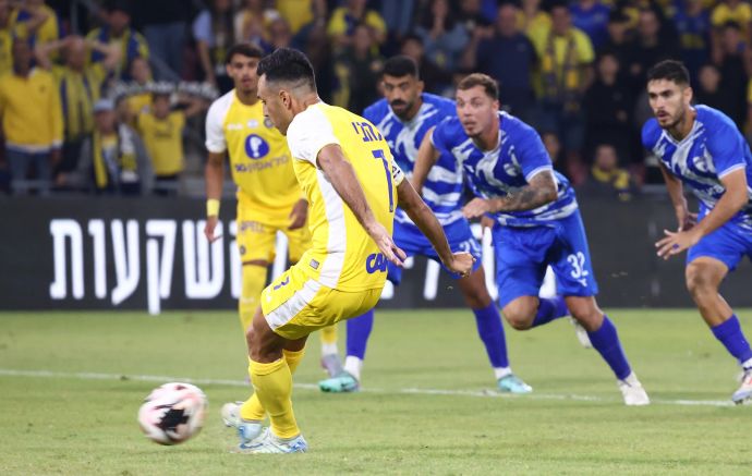 ערן זהבי מכבי תל אביב מחמיץ פנדל