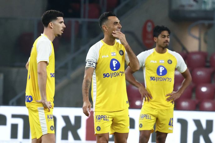 ערן זהבי מאוכזב לצד דור תורג'מן מכבי תל אביב