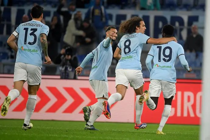 שחקני לאציו חוגגים