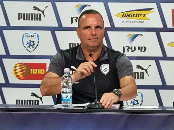 מאמן נבחרת ישראל רן בן שמעון