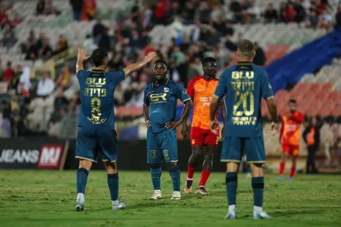 לרוי מונדזנגה שחקן מכבי בני ריינה