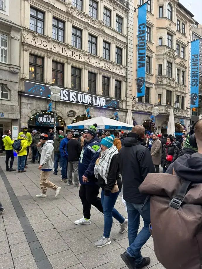 לא רק אוהדים של הפנתרס. האמריקאים מרגישים שגרירים של המשחק