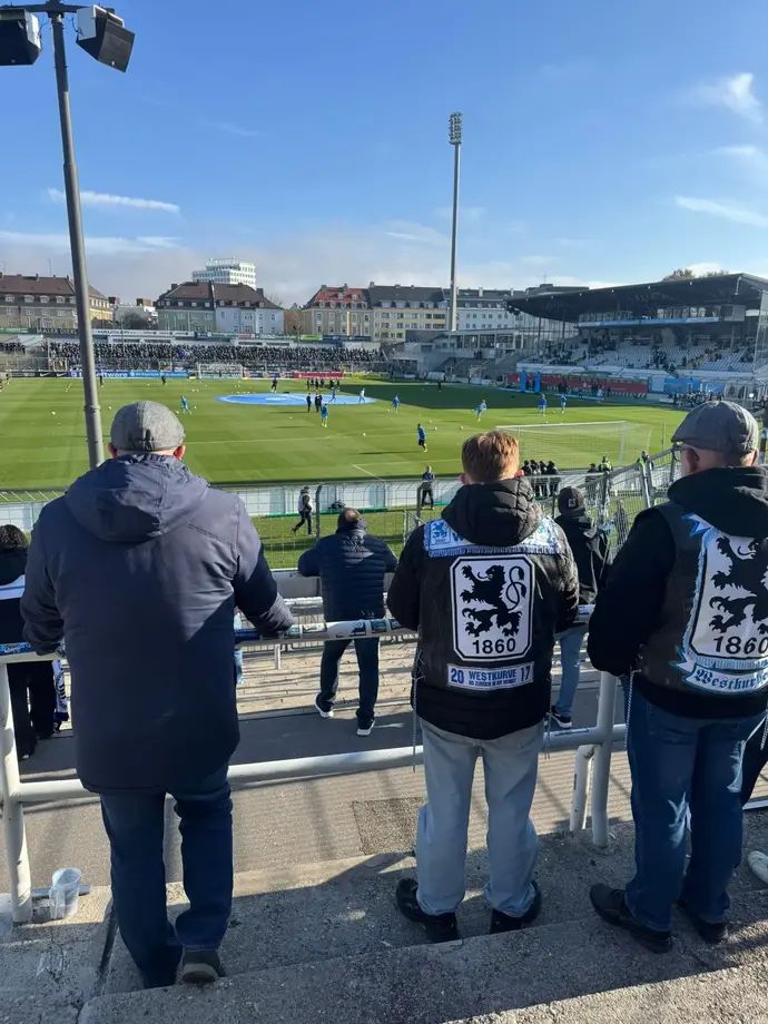 הם אמורים להיות אומללים, אבל לא סיפרו להם את זה. אוהדי "זכציש"