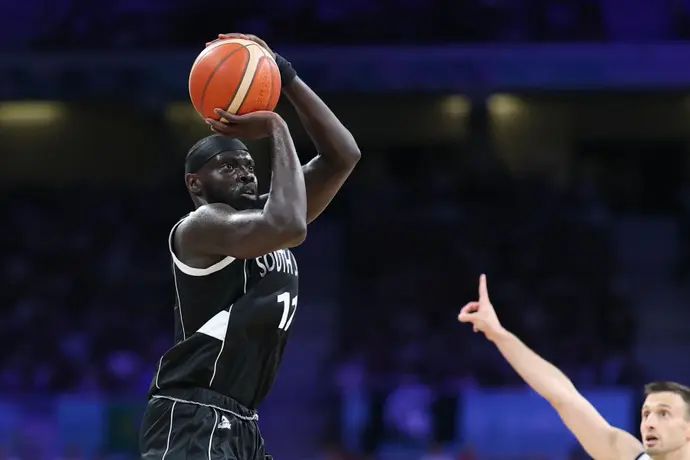 מריאל שאיוק במדי נבחרת דרום סודן