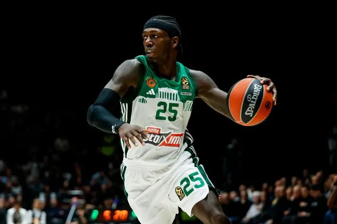 שחקן פנאתינייקוס קנדריק נאן