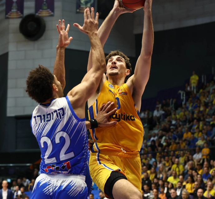 רומן סורקין, שחקן מכבי תל אביב