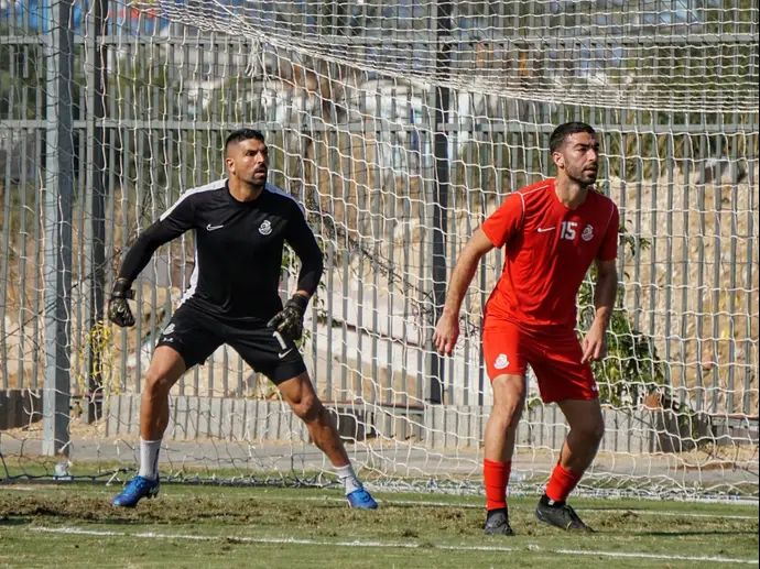 שוער מ.ס. אשדוד אריאל הרוש ליד טום בן זקן