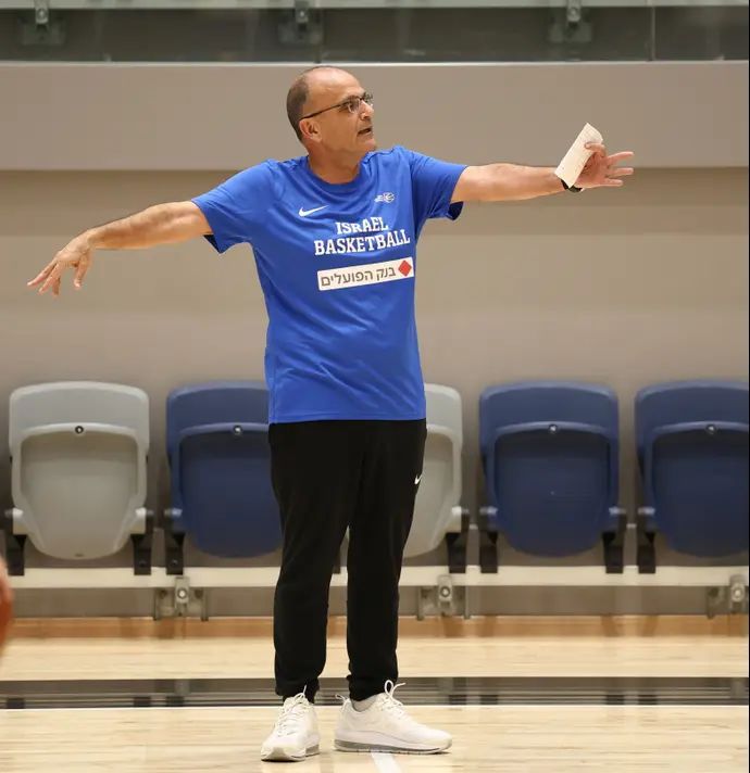 מאמן נבחרת ישראל אריאל בית הלחמי