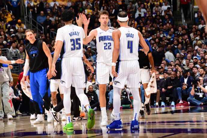 פרנץ ואגנר עם שחקני אורלנדו מג'יק