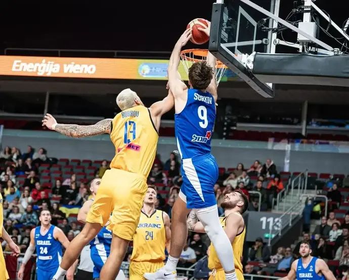 שחקן נבחרת ישראל רומן סורקין