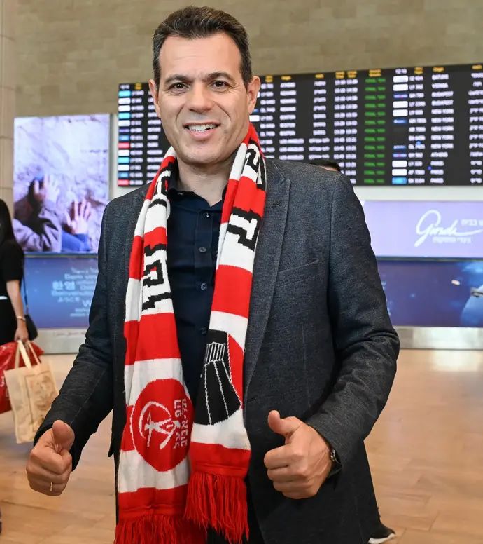 מאמן הפועל תל אביב דימיטריס איטודיס