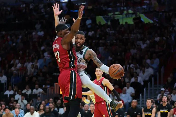 דמיאן לילארד, מילווקי באקס, מול באם אדבאיו, מיאמי היט