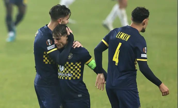 שחקני מכבי תל אביב, גבי קניקובסקי, נמניה סטואיץ'