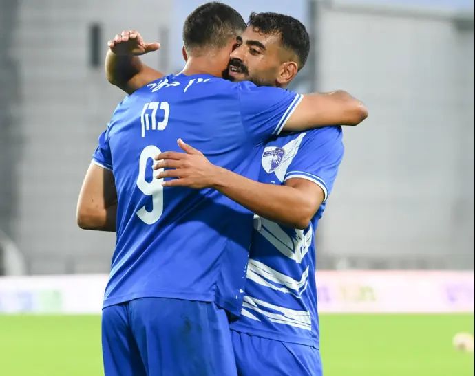 רועי זיקרי עם לידור כהן, שחקני עירוני קרית שמונה