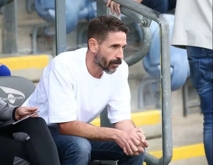 מאמן מכבי פתח תקוה דן רומן