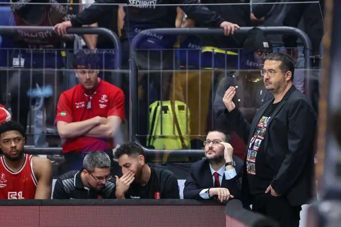 בעלי הפועל תל אביב עופר ינאי