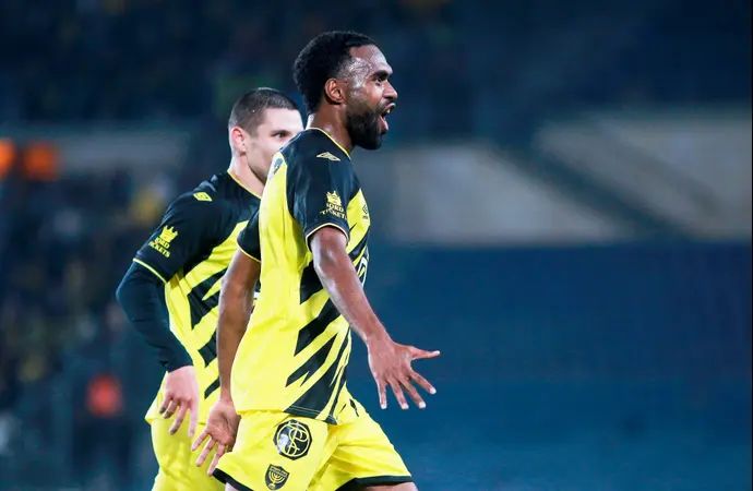 ז'קוב ז'נו שחקן בית