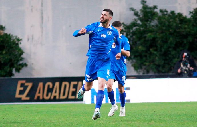 רנאטו גויקוביץ' שחקן מכבי פתח תקוה חוגג שער