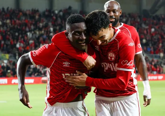 שחקני הפועל באר שבע גיא מזרחי, קינגס קאנגווה