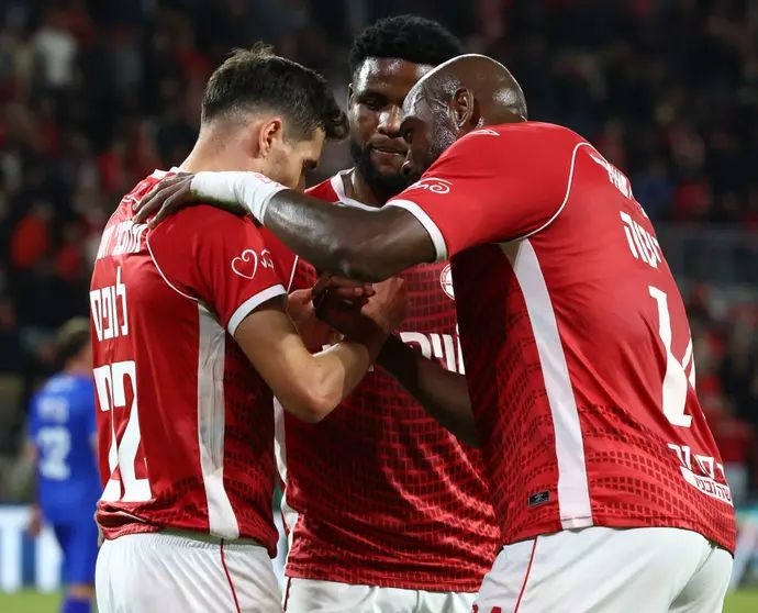 שחקני הפועל באר שבע, הלדר לופס, לוקאס ונטורה, ארנולד גאריטה